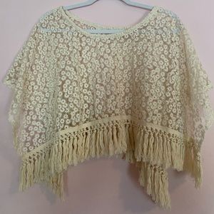 Embroidered Daisy Shawl - like new